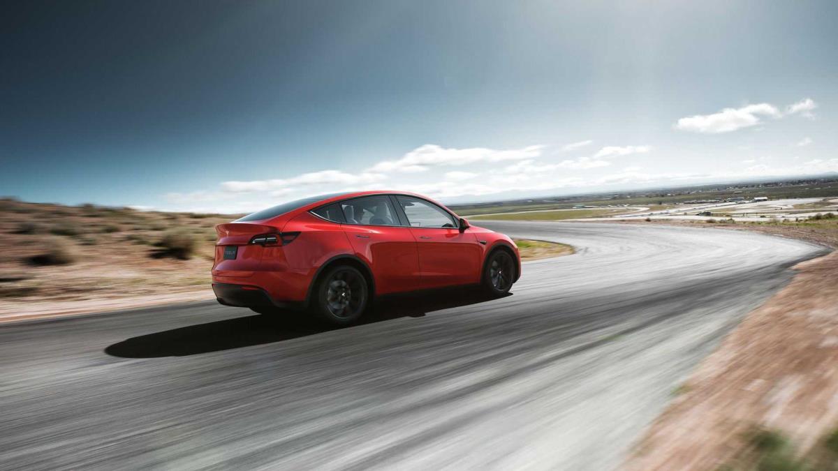 Tesla Model Y Fotoğrafları