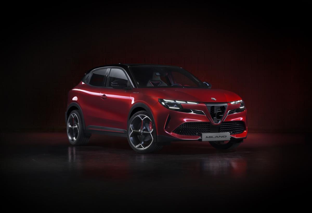 Alfa Romeo Junior Elettrica Fotoğrafları