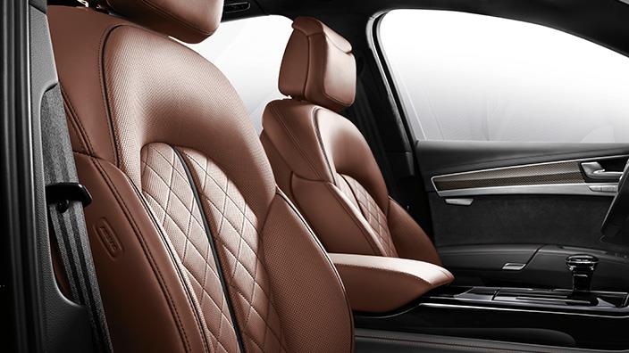 Audi S8 Fotoğrafları