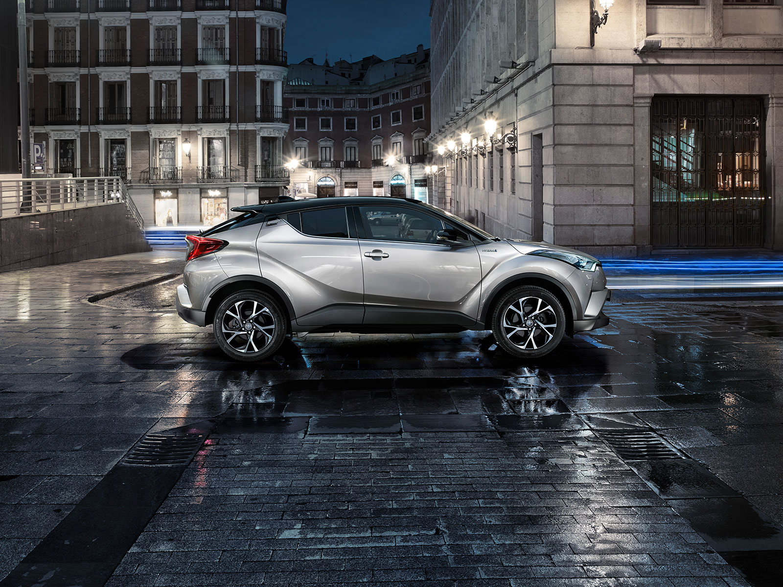 Toyota C-HR Fotoğrafları