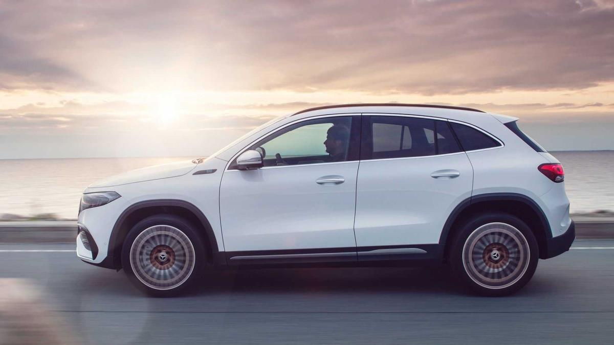 Mercedes EQA Fotoğrafları