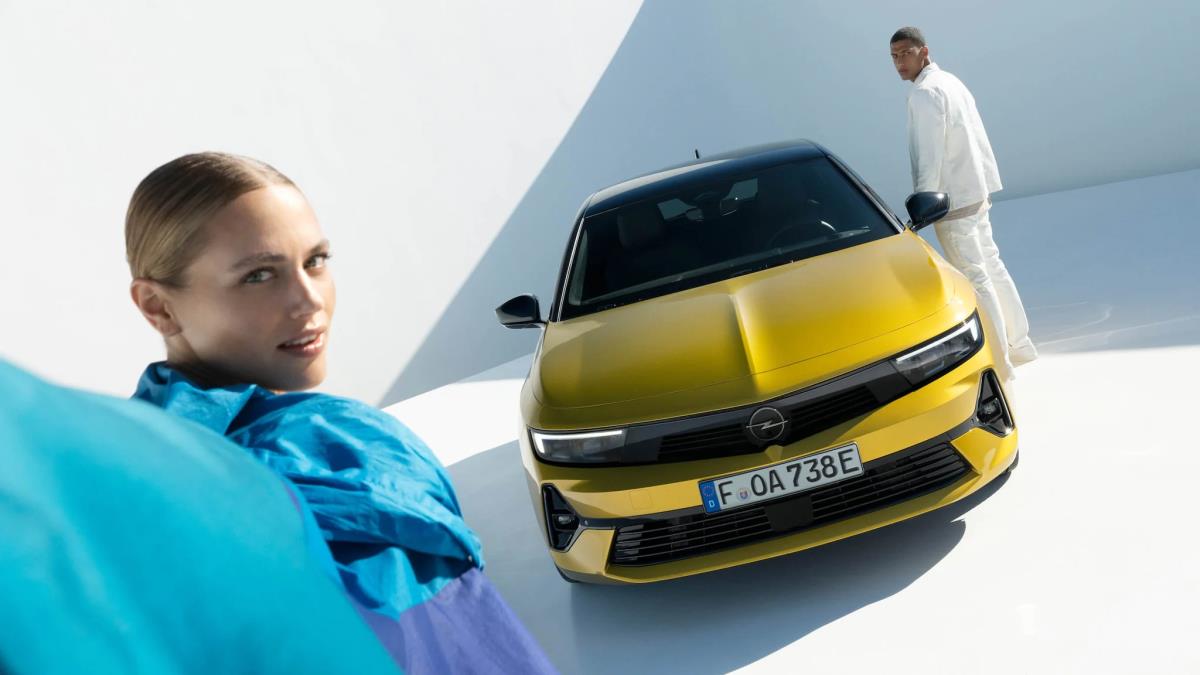 Opel Astra HB Fotoğrafları